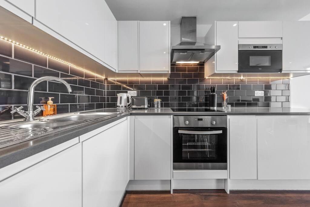 Beautiful Living Sleep 7 In London Bp34 Apartment Bagian luar foto